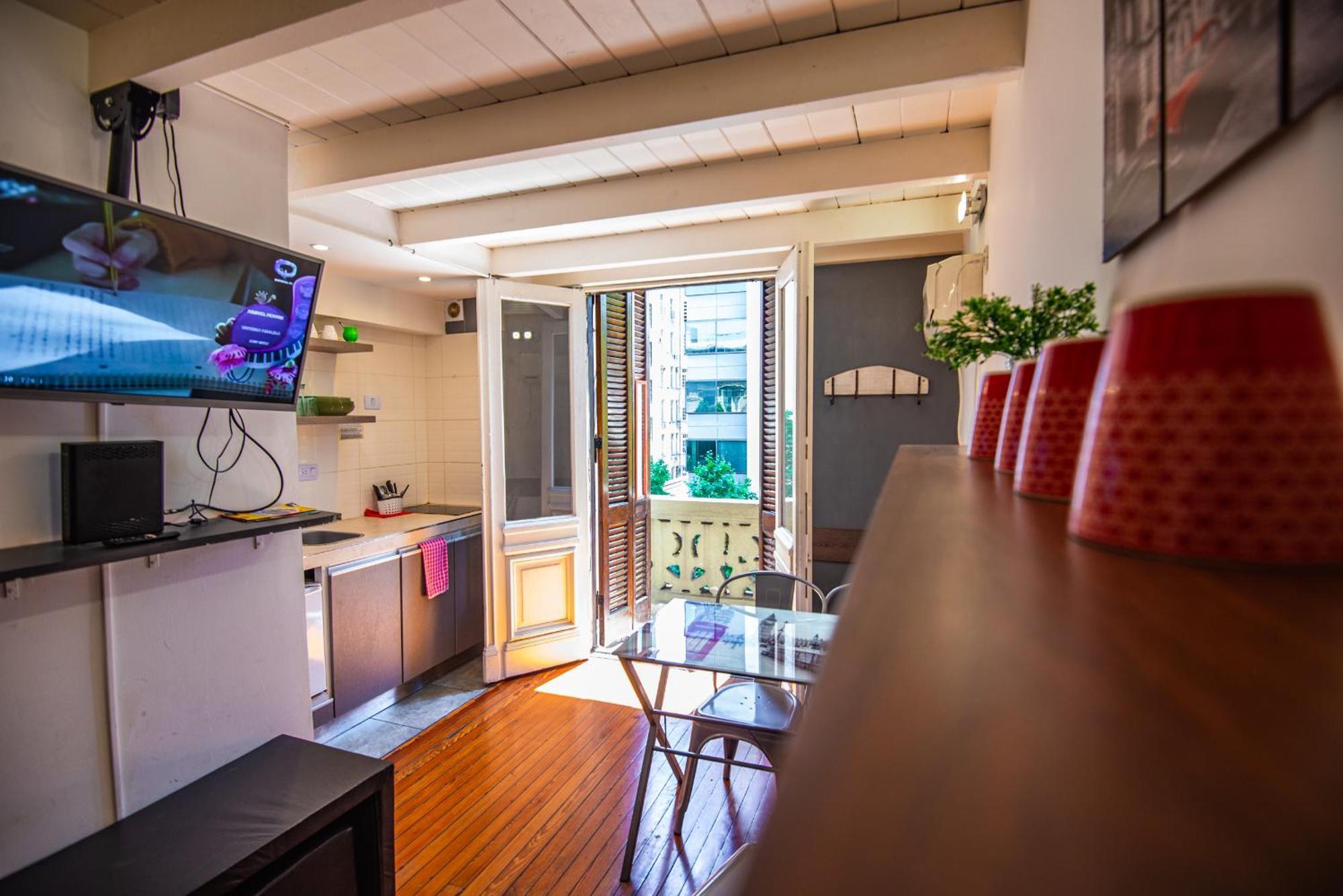 Duplex En Centro Historico Y Turistico Sobre Av. De Mayo Буэнос-Айрес Экстерьер фото