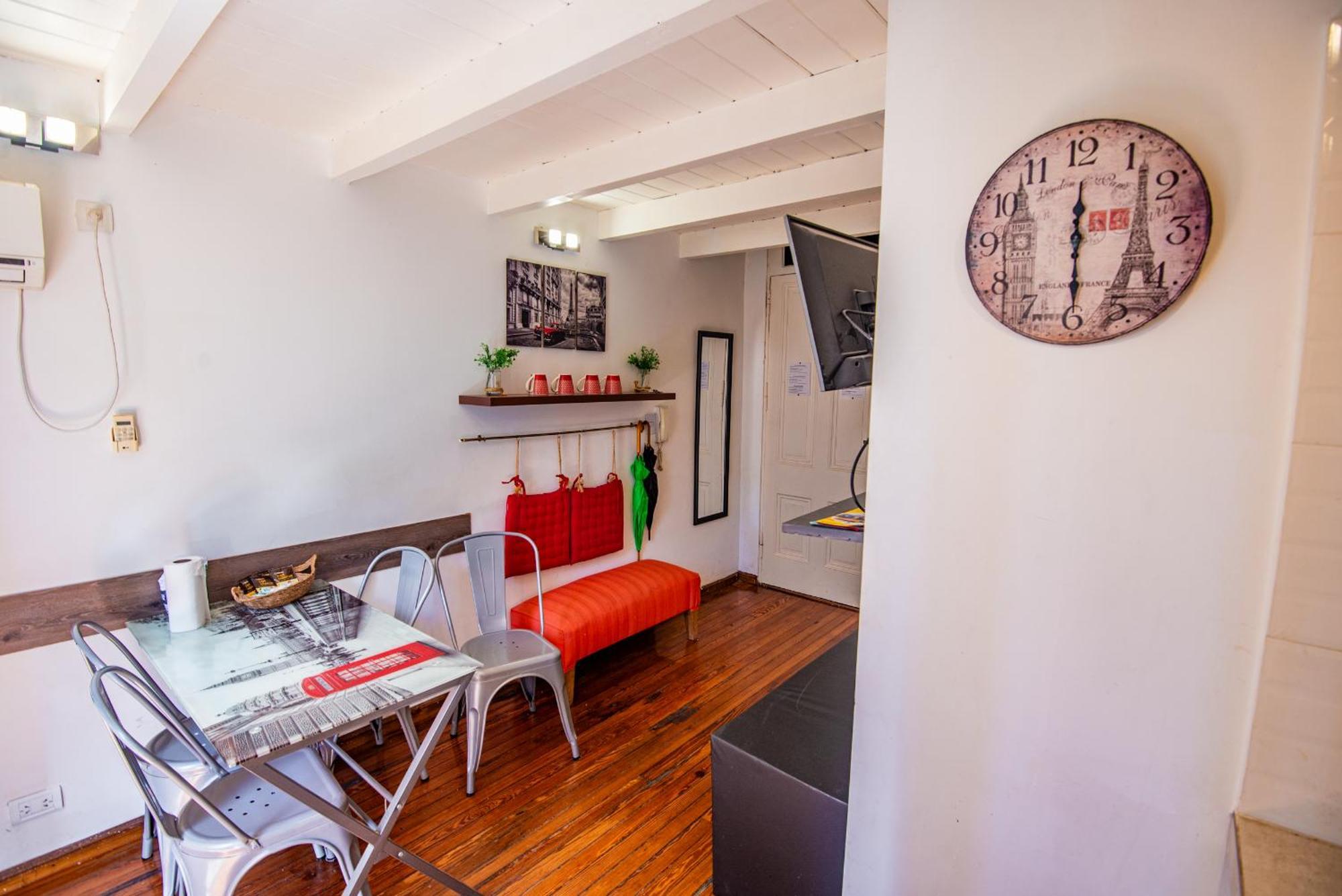 Duplex En Centro Historico Y Turistico Sobre Av. De Mayo Буэнос-Айрес Экстерьер фото