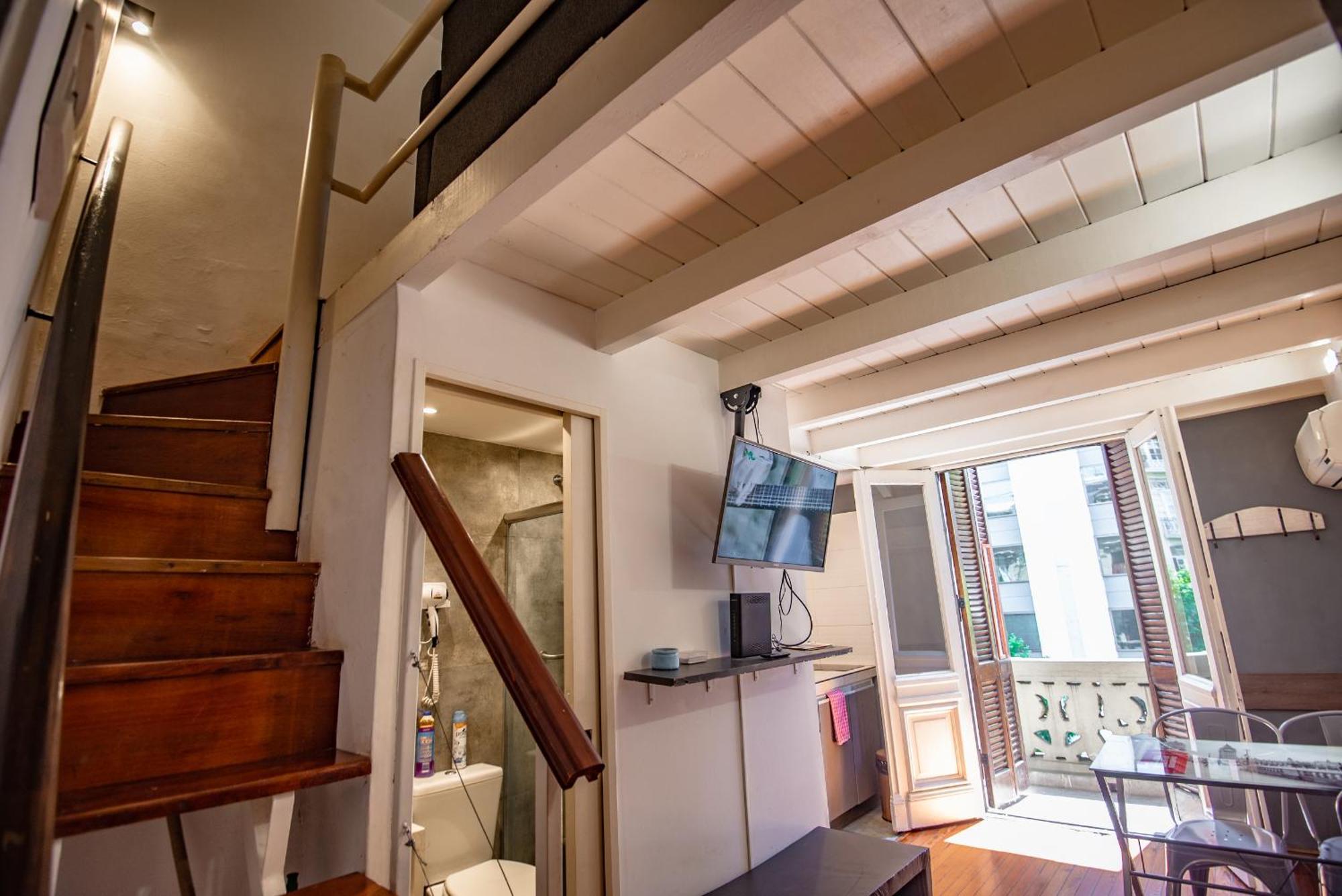 Duplex En Centro Historico Y Turistico Sobre Av. De Mayo Буэнос-Айрес Экстерьер фото